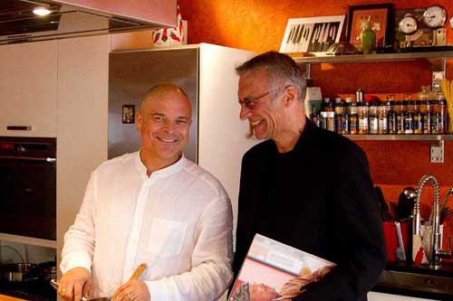 Elmar Tannis aus Riga im Gespräch mit Fred Zimmer im TV-Kochstudio